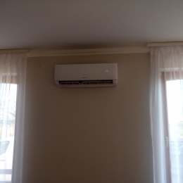 Az Rcool Solo 5,1 kW-os téliesített berendezése lakótéri környezetben